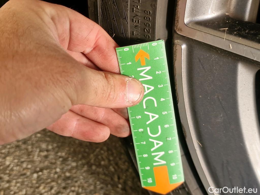  Mercedes  CLA-Klasse MERCEDES-BENZ CLA Coupe / 2019 / 4P / Coupé CLA 250 e AMG Line #2