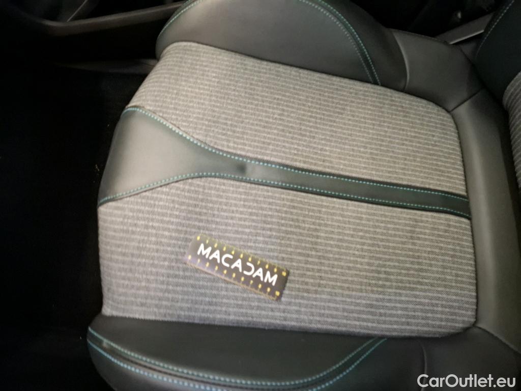  Peugeot  5008  Allure Pack 1.5 HDi 130CV BVM6 7 Sieges E6d #8