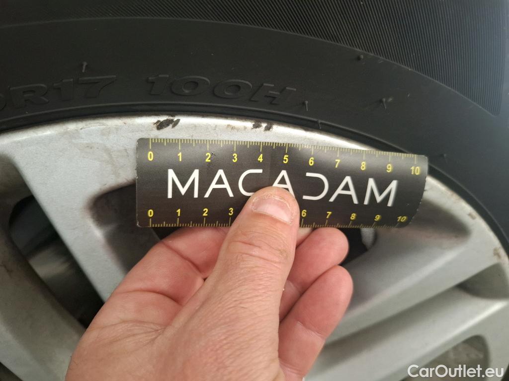  Toyota  C-HR TOYOTA  / 2016 / 5P / SUV 1.8 Hybride 122 Dynamic Business Beyond #20