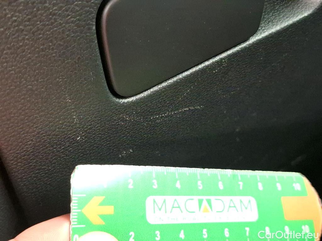  Volkswagen  Touran  Lounge Business BMT/Start-Stopp 2.0 TDI 150CV BVA7 E6d #31