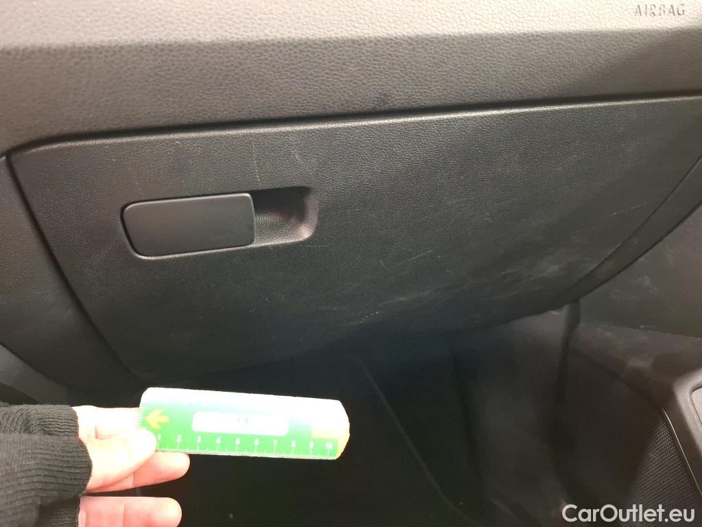  Volkswagen  Touran  United Start-Stop 2.0 TDI 150CV BVA7 E6d #5