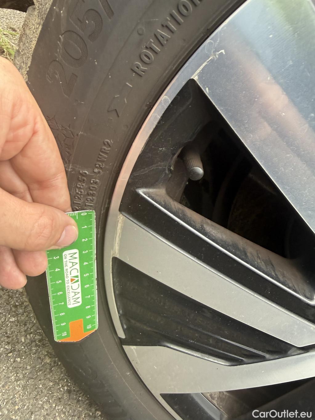  Volkswagen  Golf  VOLKSWAGEN / 2020 / 5P / Berline 1.4 eHybrid OPF 204 DSG6 Style #26