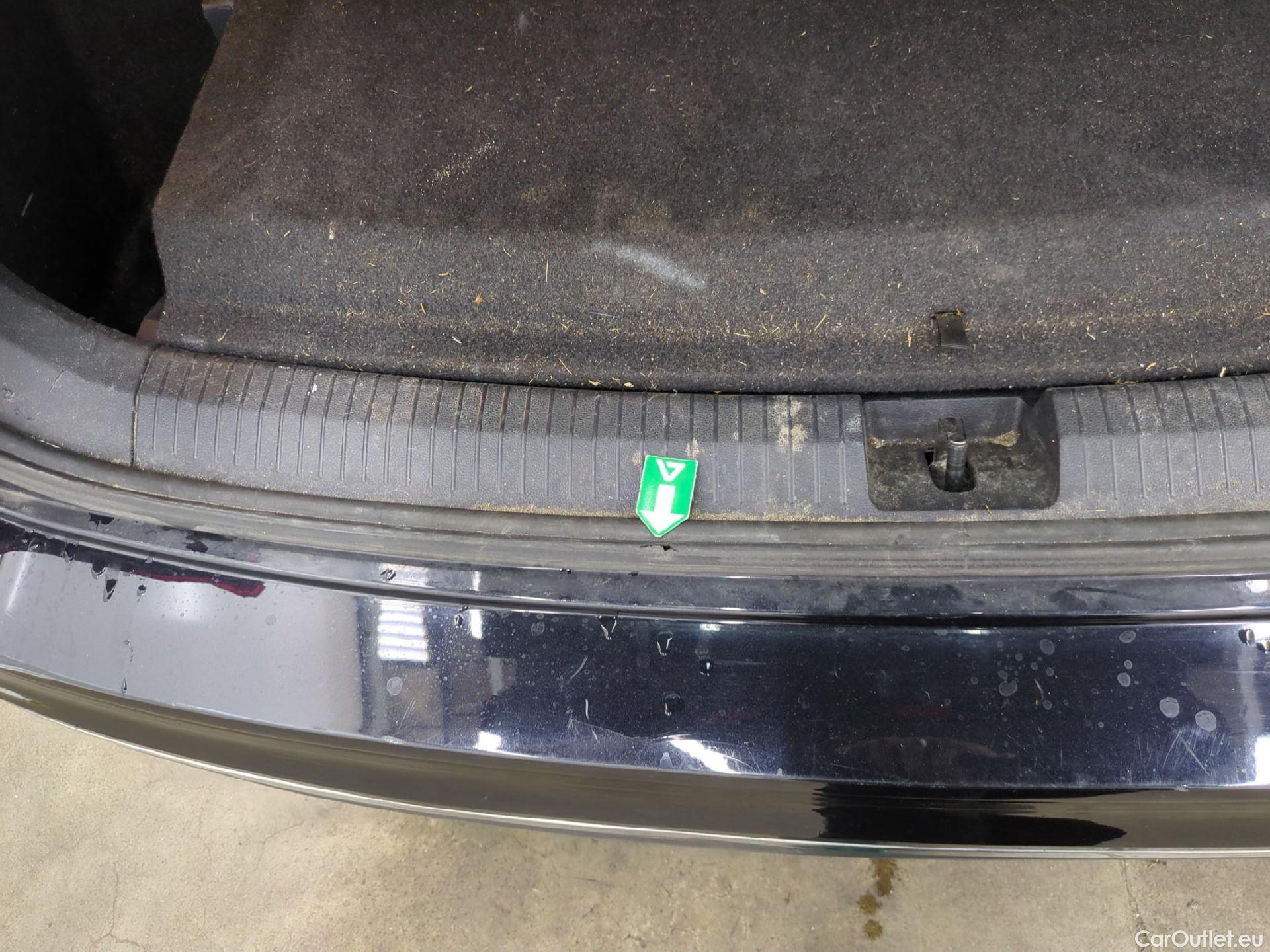  Volkswagen  Tiguan VOLKSWAGEN  Allspace / 2017 / 5P / SUV 2.0 TDI 150 DSG7 Carat Exclusive 4Motion #3