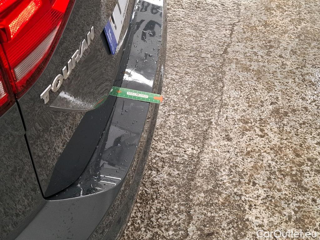  Volkswagen  Touran  Lounge Business BMT/Start-Stopp 2.0 TDI 150CV BVA7 E6d #3