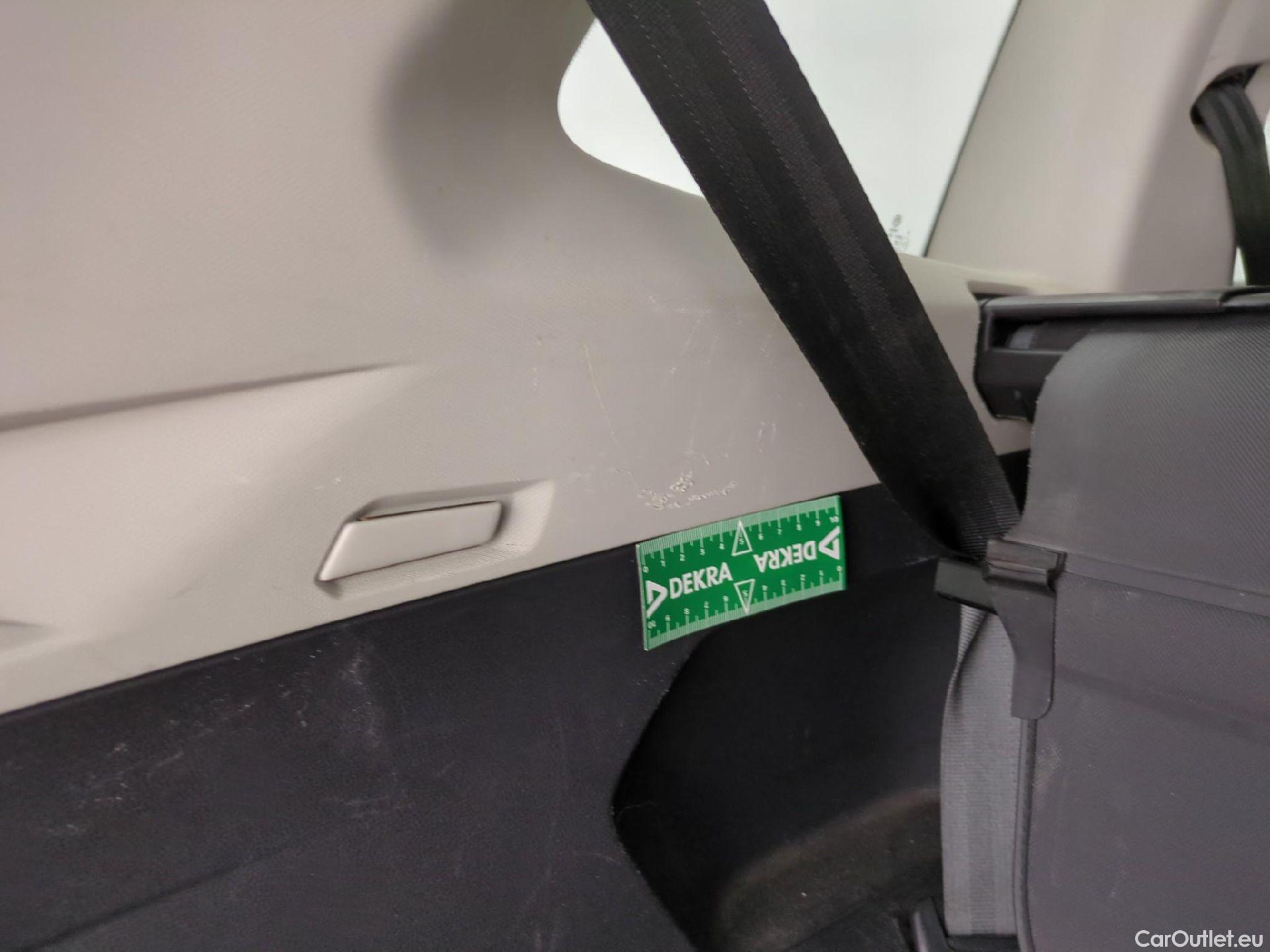  Volkswagen  Tiguan VOLKSWAGEN  Allspace / 2017 / 5P / SUV 2.0 TDI 150 DSG7 Carat Exclusive 4Motion #8