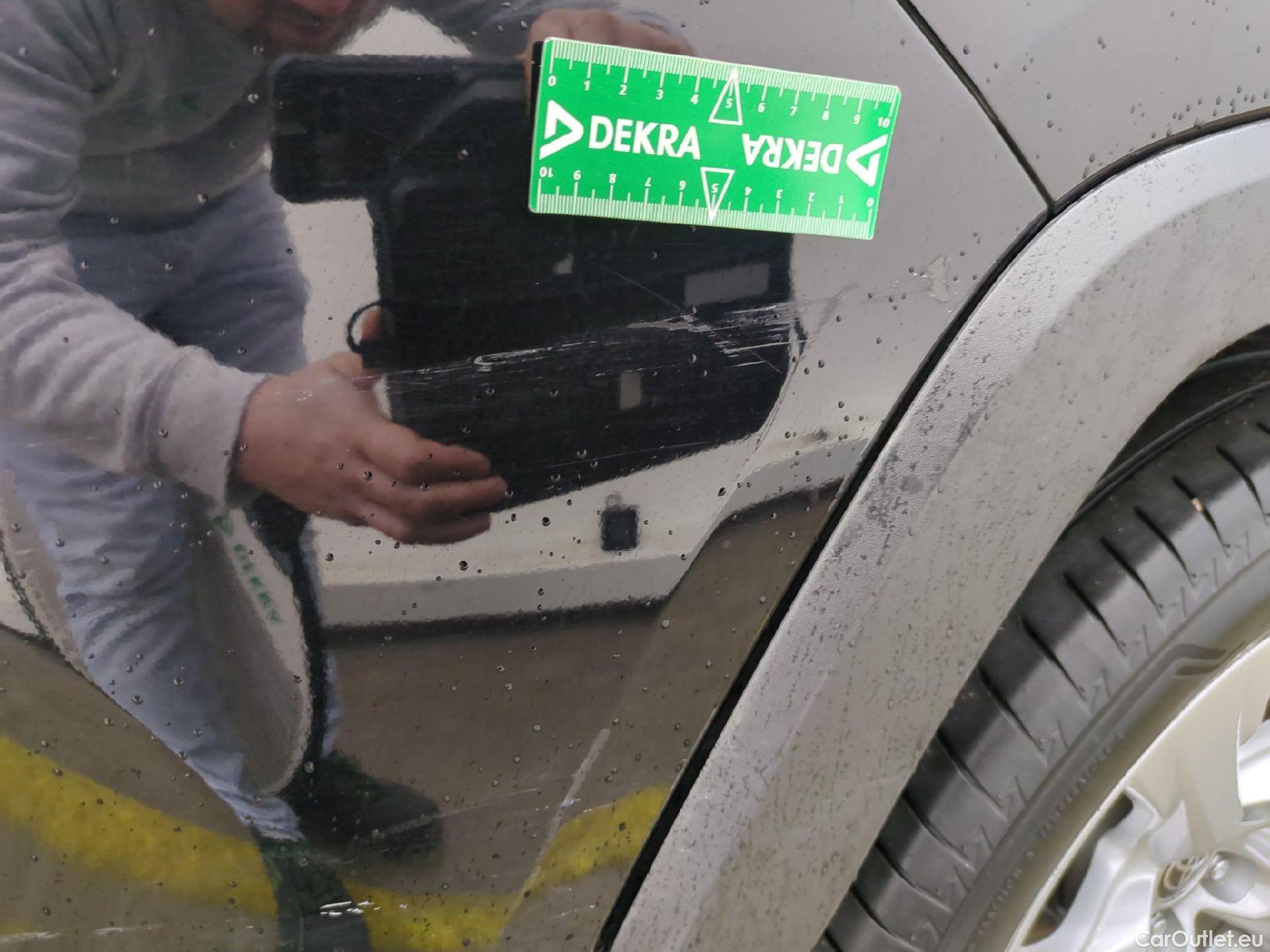  Toyota  RAV4 TOYOTA  Hybride / 2018 / 5P / SUV Hybride 2WD Dynamic Business St Hyb Acad #27