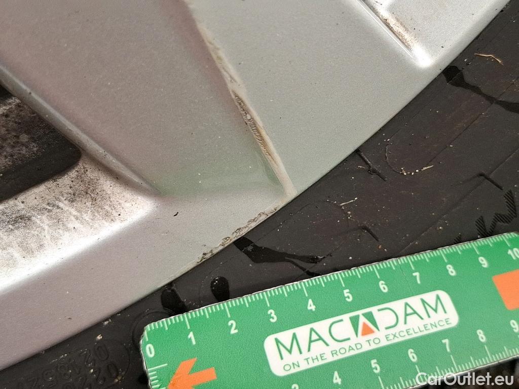  Volkswagen  Touran  Lounge Business BMT/Start-Stopp 2.0 TDI 150CV BVA7 E6d #26