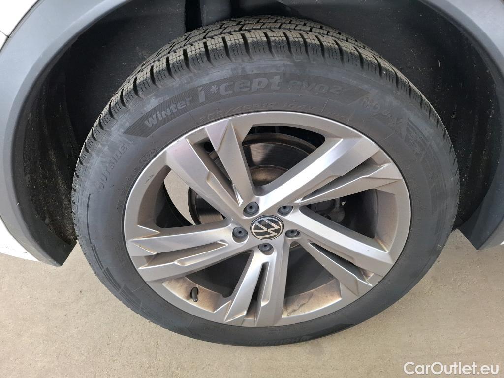  Volkswagen  Tiguan  2.0 TDI 150 DSG7 R-Line #9