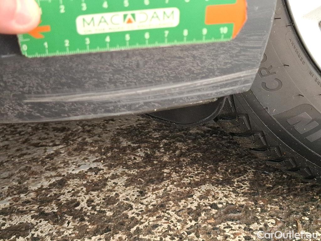  Volkswagen  Touran  Lounge Business BMT/Start-Stopp 2.0 TDI 150CV BVA7 E6d #18