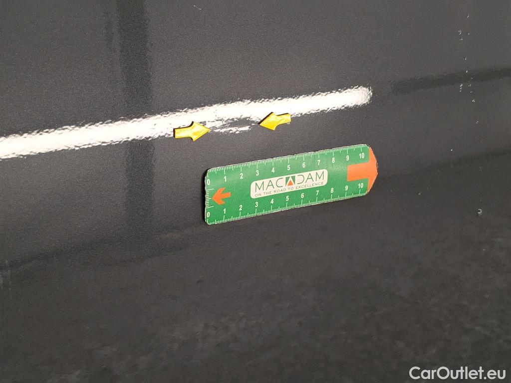  Volkswagen  Touran  Lounge Business BMT/Start-Stopp 2.0 TDI 150CV BVA7 E6d #36