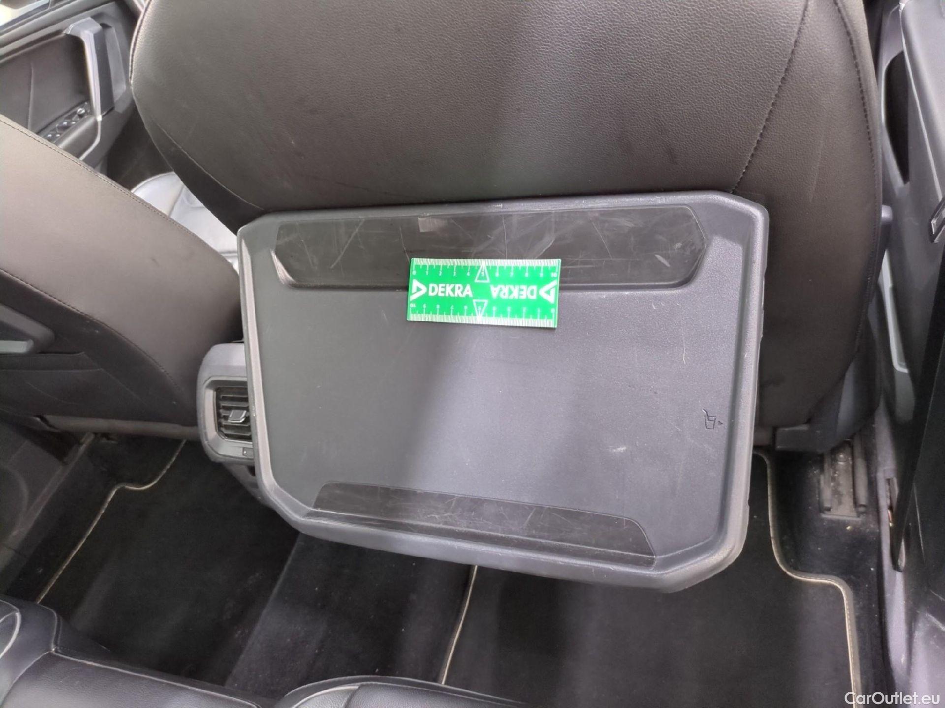  Volkswagen  Tiguan VOLKSWAGEN  Allspace / 2017 / 5P / SUV 2.0 TDI 150 DSG7 Carat Exclusive 4Motion #40