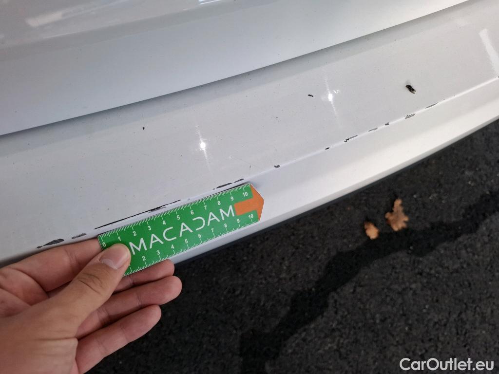  Volkswagen  Touran  Lounge Business BMT/Start-Stopp 2.0 TDI 150CV BVA7 E6d #17