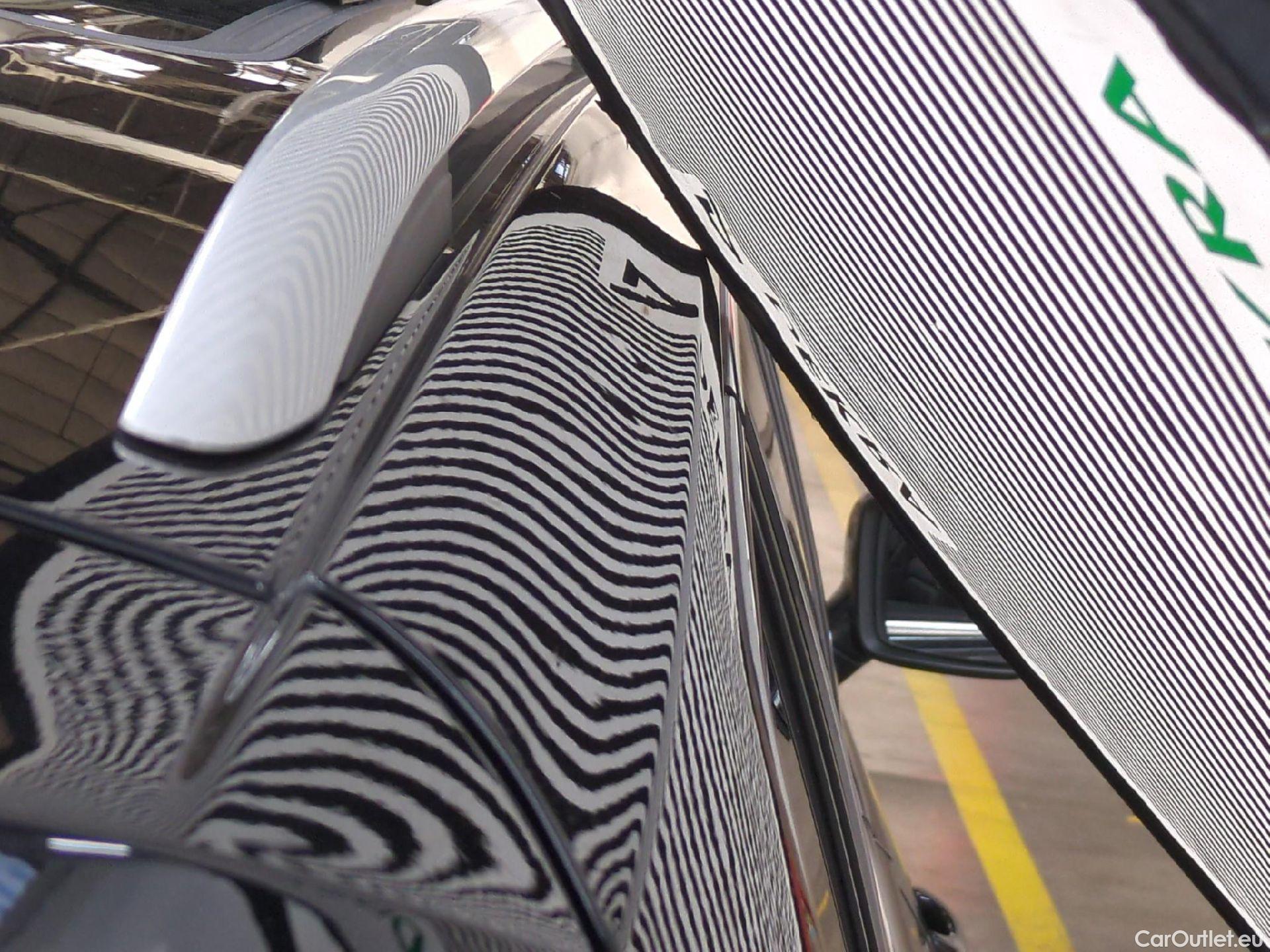  Volkswagen  Tiguan VOLKSWAGEN  Allspace / 2017 / 5P / SUV 2.0 TDI 150 DSG7 Carat Exclusive 4Motion #84