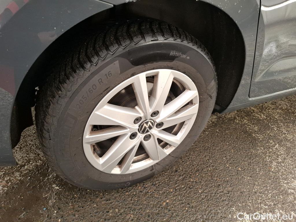  Volkswagen  Touran  Lounge Business BMT/Start-Stopp 2.0 TDI 150CV BVA7 E6d #23