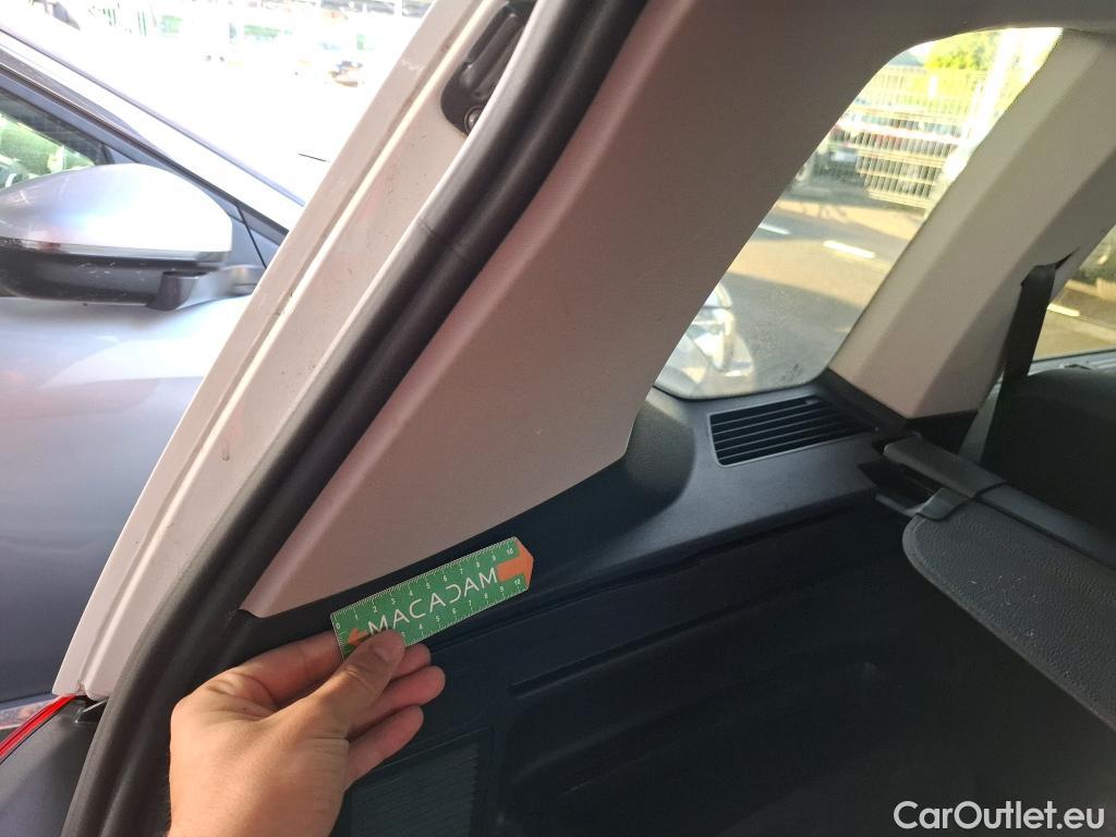  Volkswagen  Touran  Lounge Business BMT/Start-Stopp 2.0 TDI 150CV BVA7 E6d #20