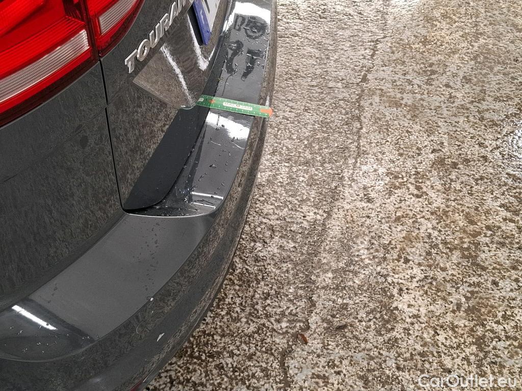  Volkswagen  Touran  Lounge Business BMT/Start-Stopp 2.0 TDI 150CV BVA7 E6d #2