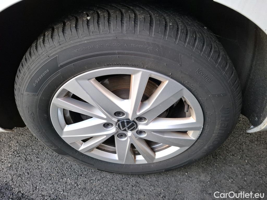  Volkswagen  Touran  Lounge Business BMT/Start-Stopp 2.0 TDI 150CV BVA7 E6d #23