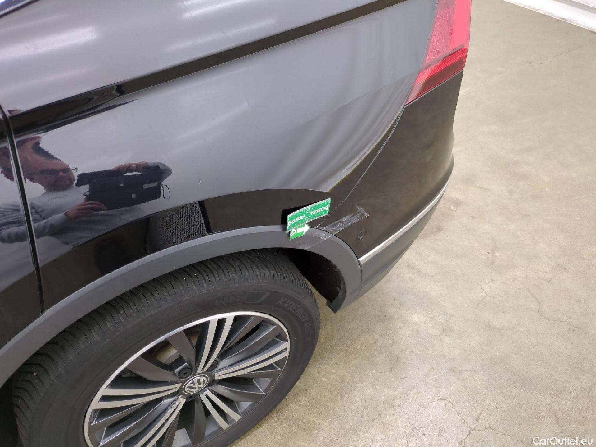  Volkswagen  Tiguan VOLKSWAGEN  Allspace / 2017 / 5P / SUV 2.0 TDI 150 DSG7 Carat Exclusive 4Motion #59