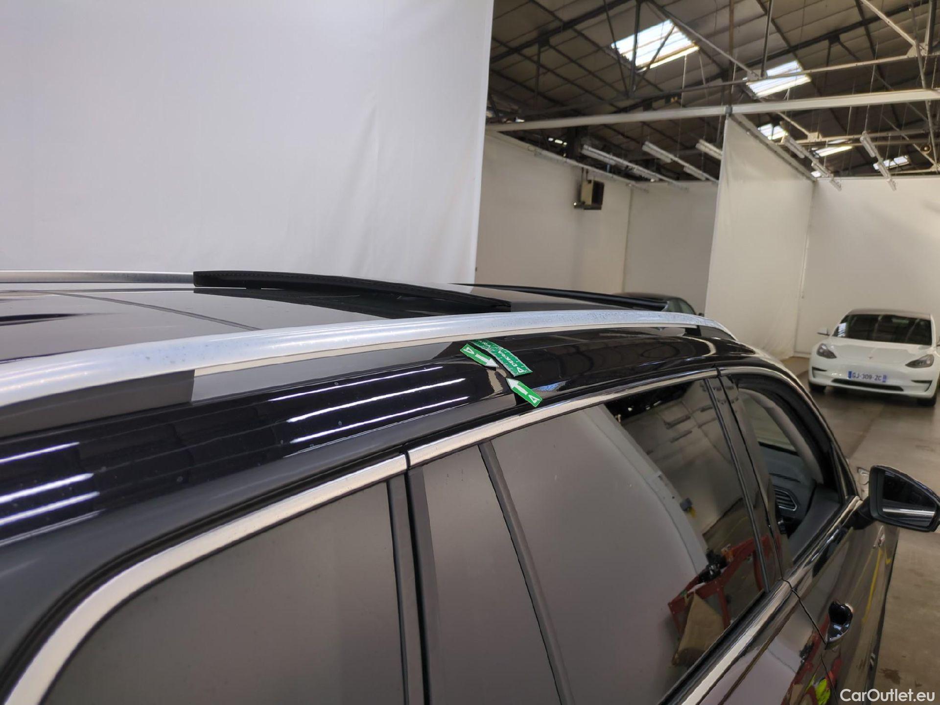  Volkswagen  Tiguan VOLKSWAGEN  Allspace / 2017 / 5P / SUV 2.0 TDI 150 DSG7 Carat Exclusive 4Motion #86