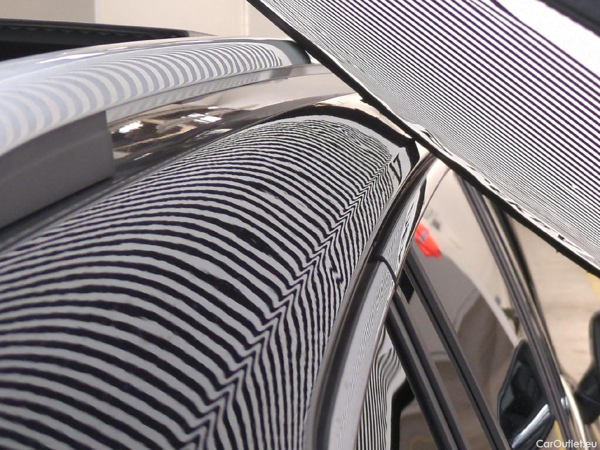  Volkswagen  Tiguan VOLKSWAGEN  Allspace / 2017 / 5P / SUV 2.0 TDI 150 DSG7 Carat Exclusive 4Motion #83