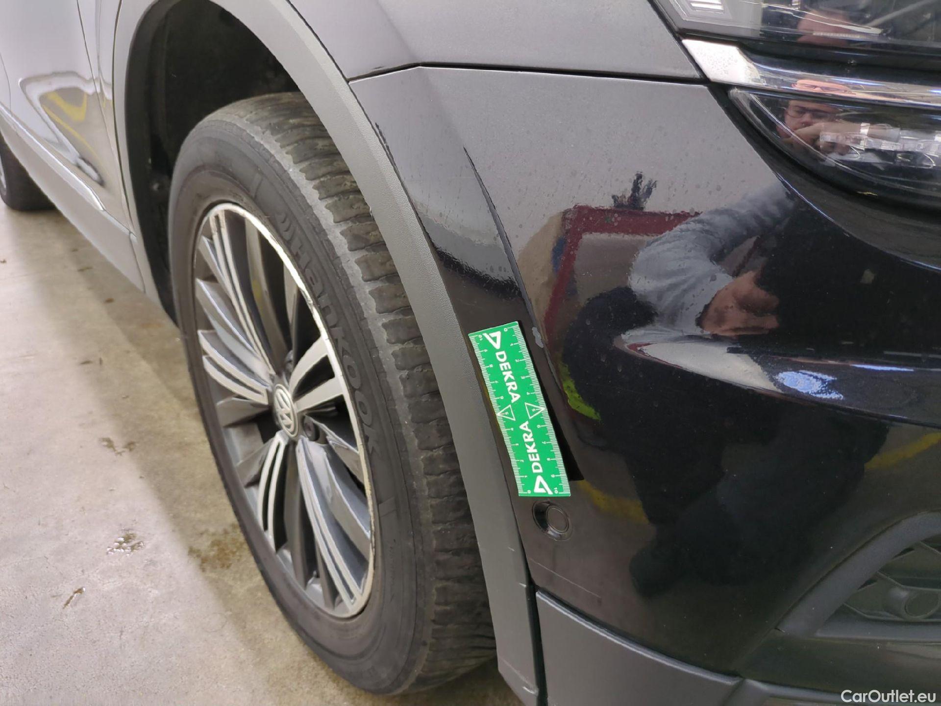  Volkswagen  Tiguan VOLKSWAGEN  Allspace / 2017 / 5P / SUV 2.0 TDI 150 DSG7 Carat Exclusive 4Motion #78