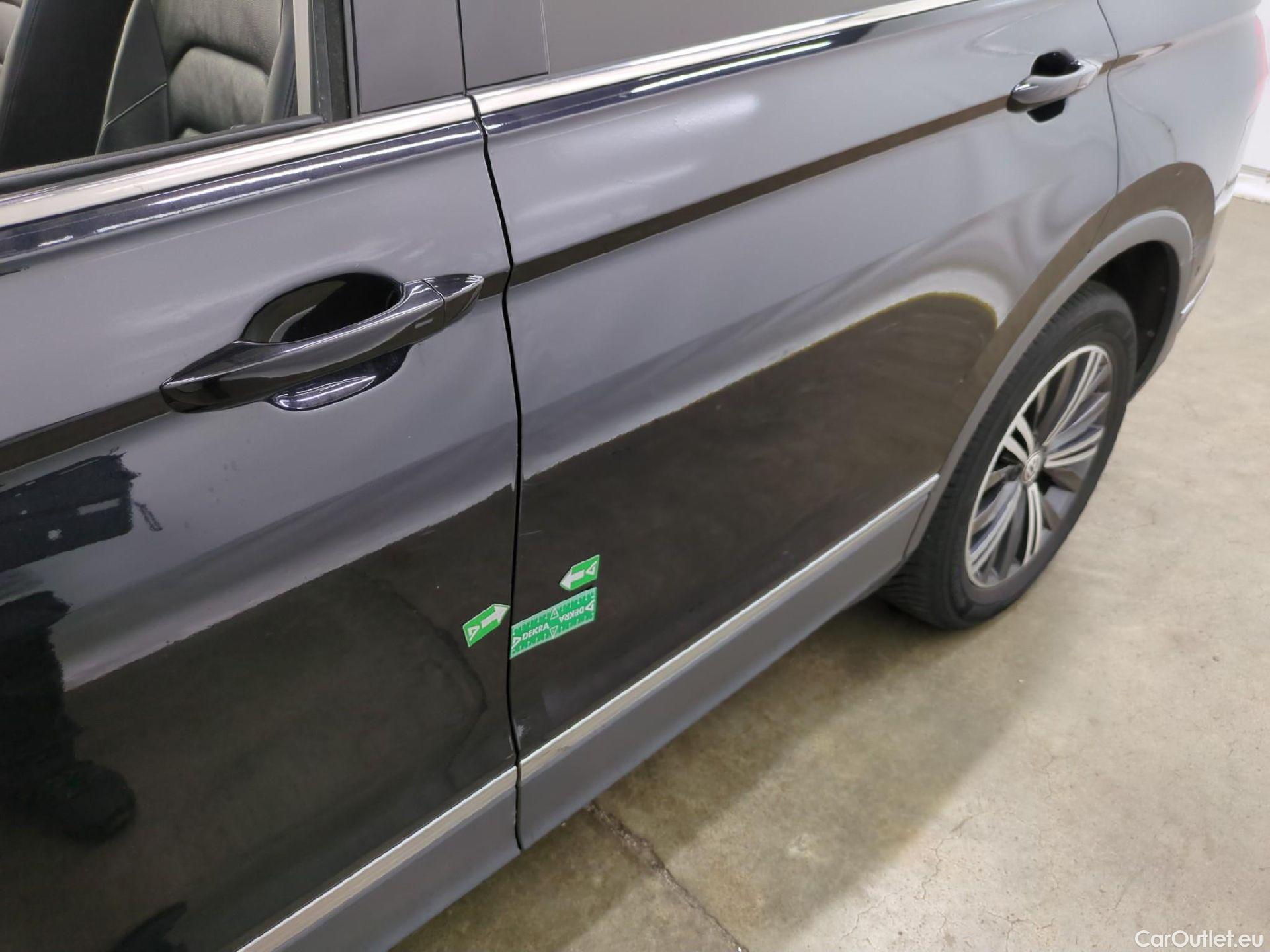  Volkswagen  Tiguan VOLKSWAGEN  Allspace / 2017 / 5P / SUV 2.0 TDI 150 DSG7 Carat Exclusive 4Motion #57