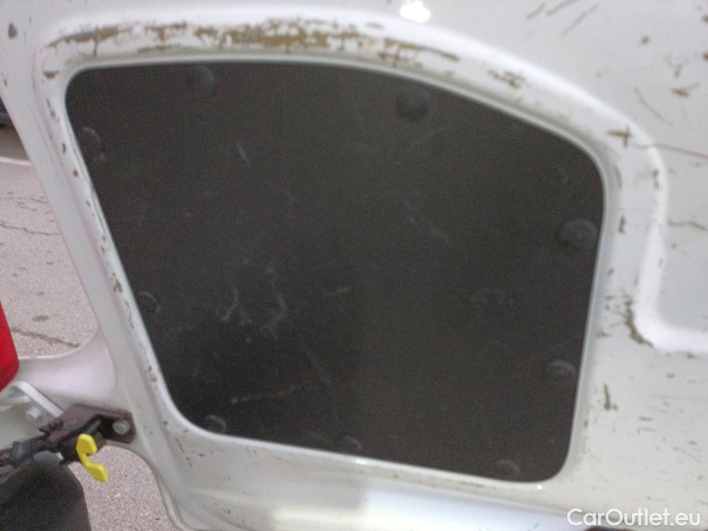  Peugeot  Partner PEUGEOT  / 2018 / 3P / furgón derivado de turismo Pro Standard 600kg BlueHDi 73kW (AC) #18