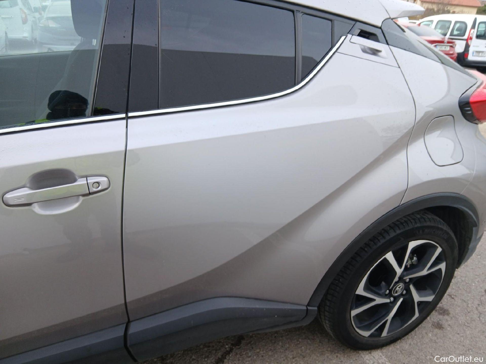  Toyota  C-HR TOYOTA  / 2016 / 5P / todoterreno 1.8 125H Advance (CX) #6