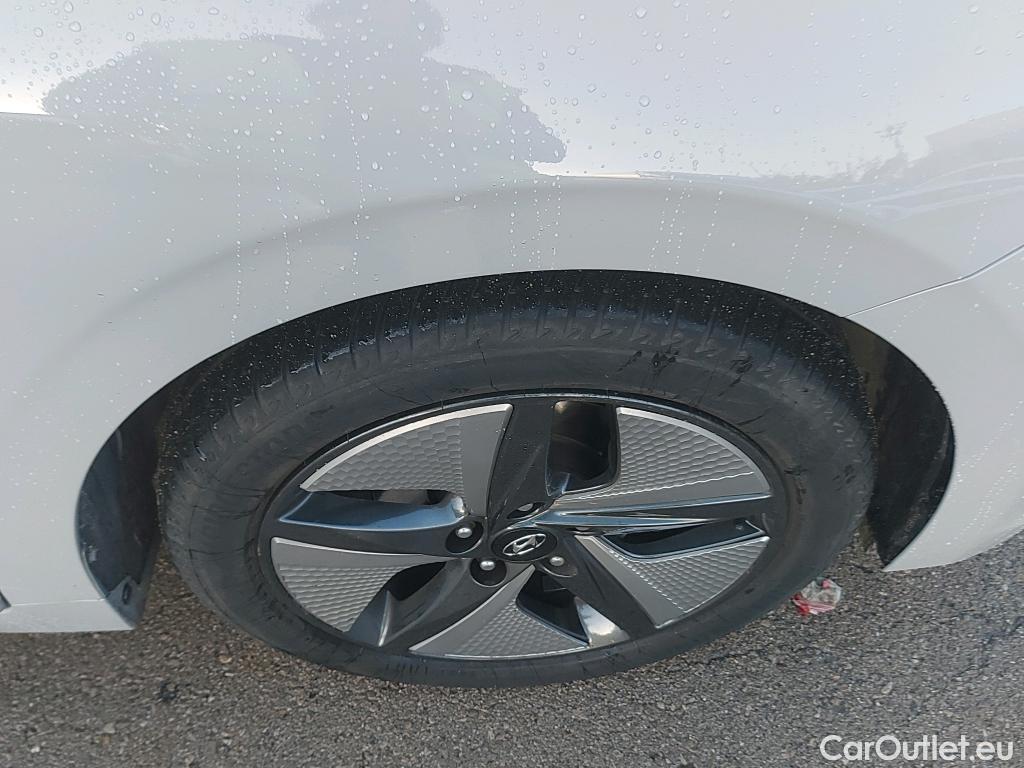  Hyundai   Ioniq HYUNDAI / 2019 / 5P / berlina con portón 1.6 GDI HEV Tecno DCT #11
