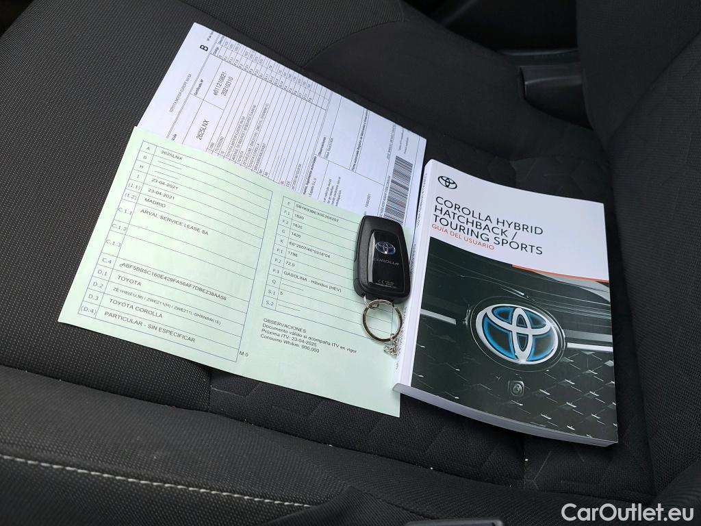  Toyota  Corolla TOYOTA  / 2019 / 5P / berlina con portón 1.8 125H BUSINESS PLUS E-CVT #2