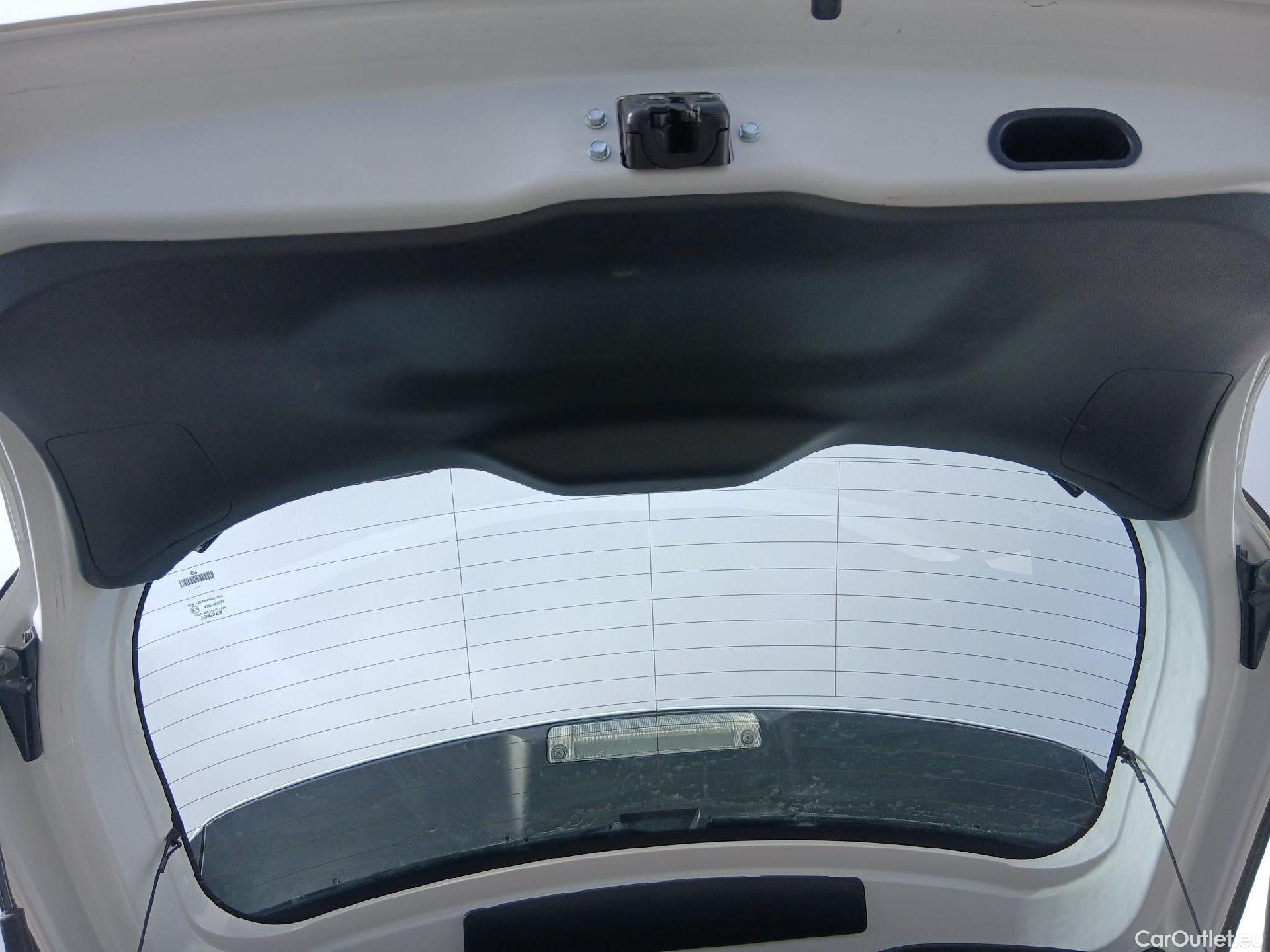  Toyota  Yaris Cross TOYOTA  / 2021 / 5P / todoterreno 1.5 120H Active Tech #14