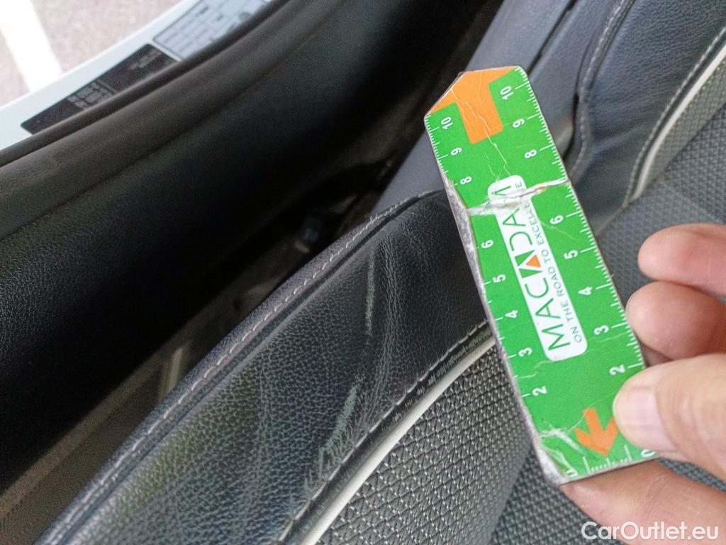  KIA  Niro KIA e- / 2016 / 5P / crossover e- 150kW (204CV) Drive (Long Range) #8