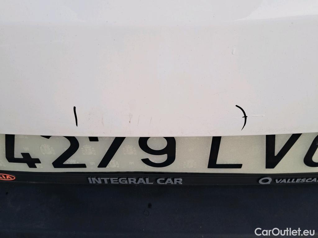  KIA  STONIC KIA  / 2017 / 5P / todoterreno 1.0 T-GDi 74kW (100CV) MHEV iMT Drive #10