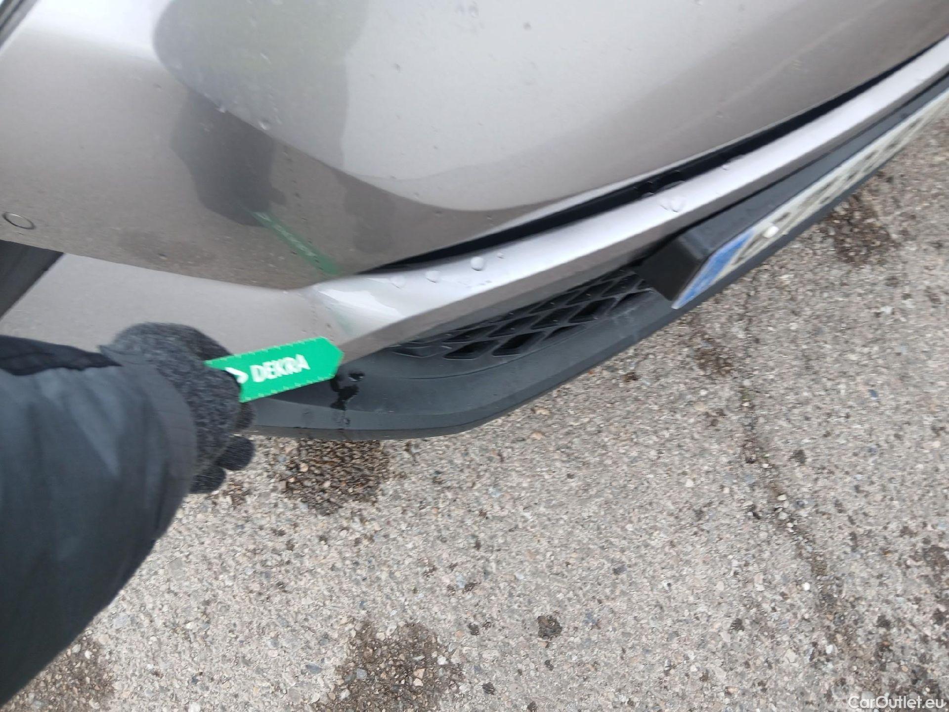  Toyota  C-HR TOYOTA  / 2016 / 5P / todoterreno 1.8 125H Advance (CX) #1