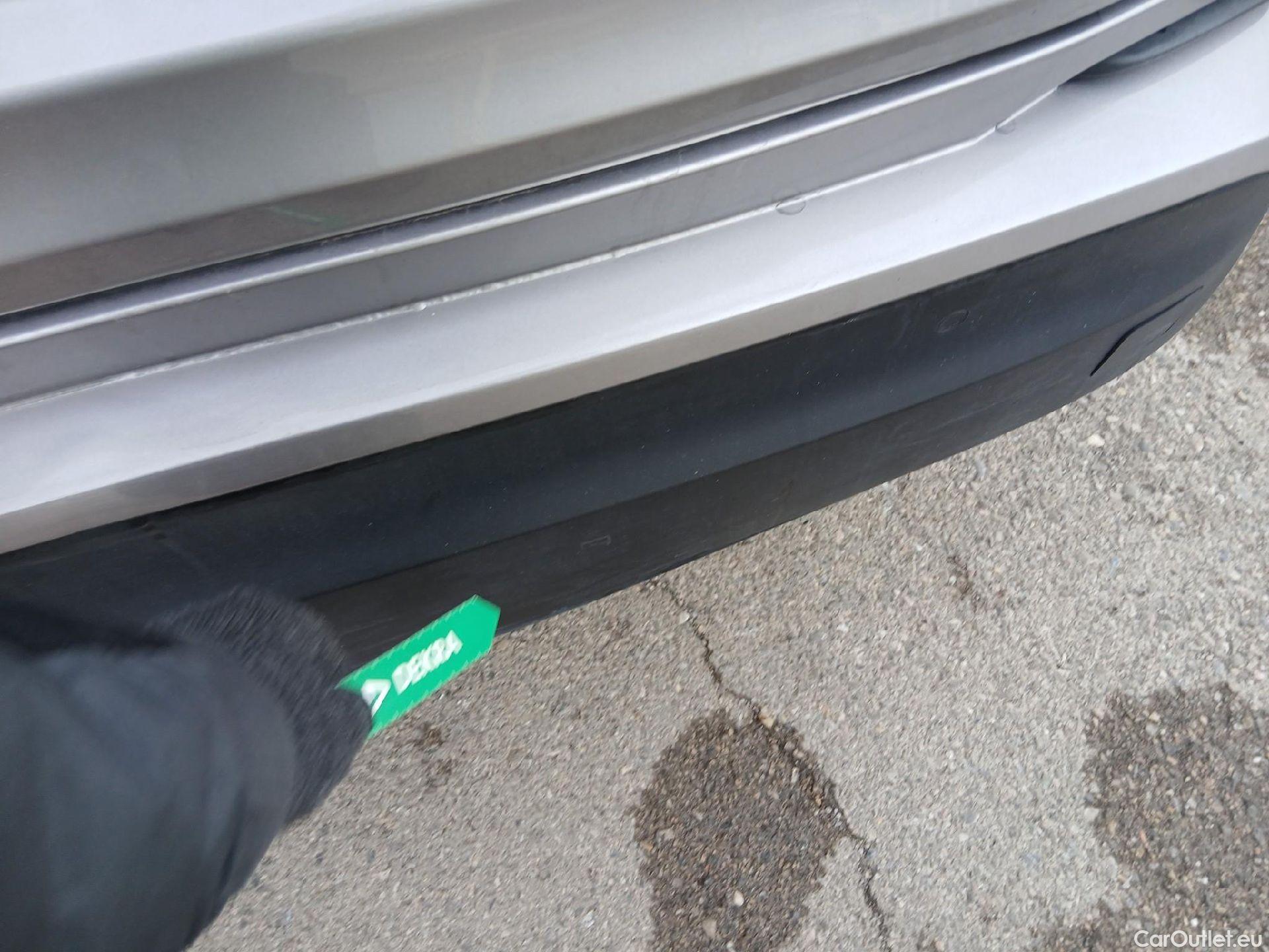  Toyota  C-HR TOYOTA  / 2016 / 5P / todoterreno 1.8 125H Advance (CX) #11