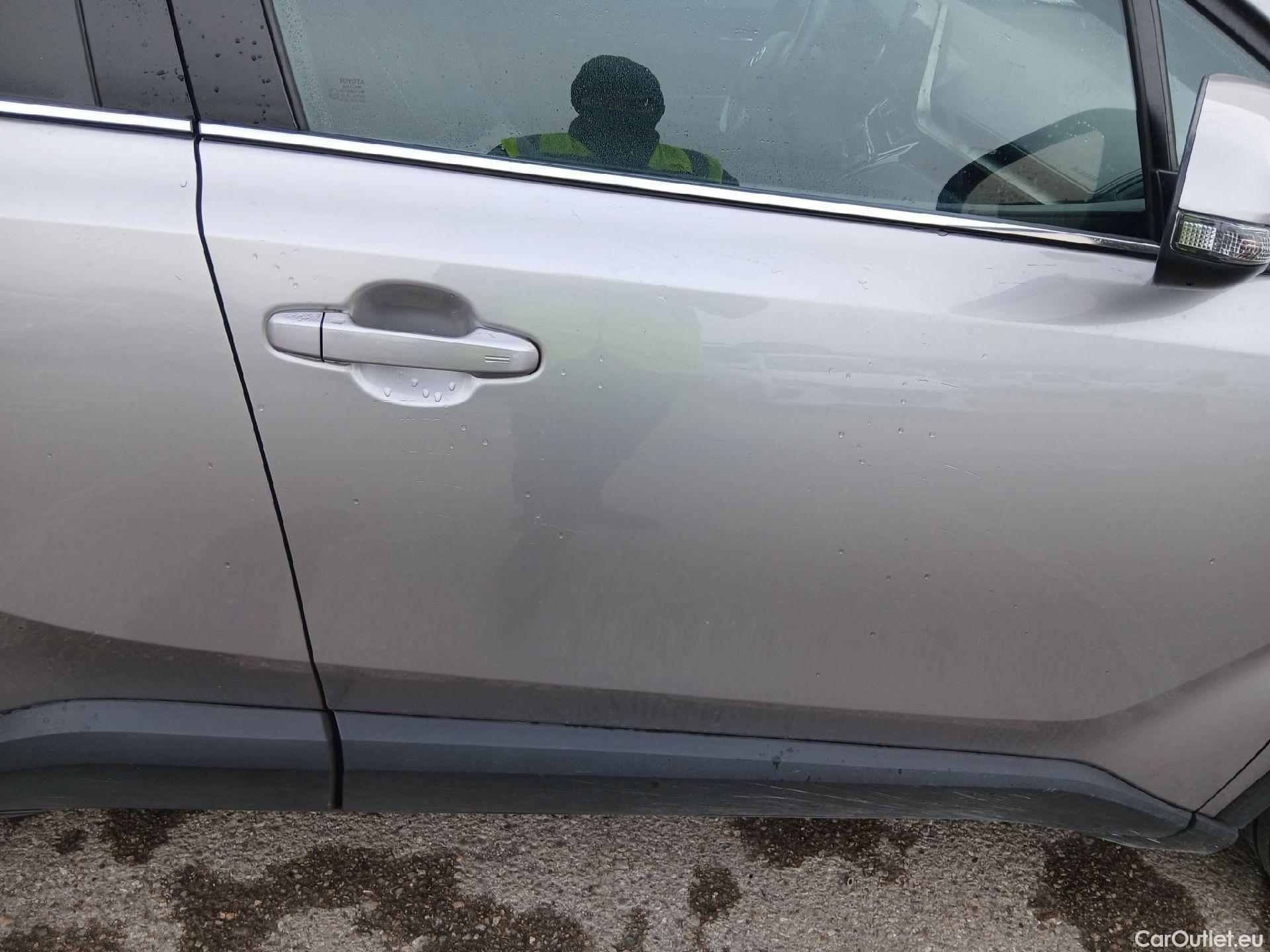  Toyota  C-HR TOYOTA  / 2016 / 5P / todoterreno 1.8 125H Advance (CX) #16