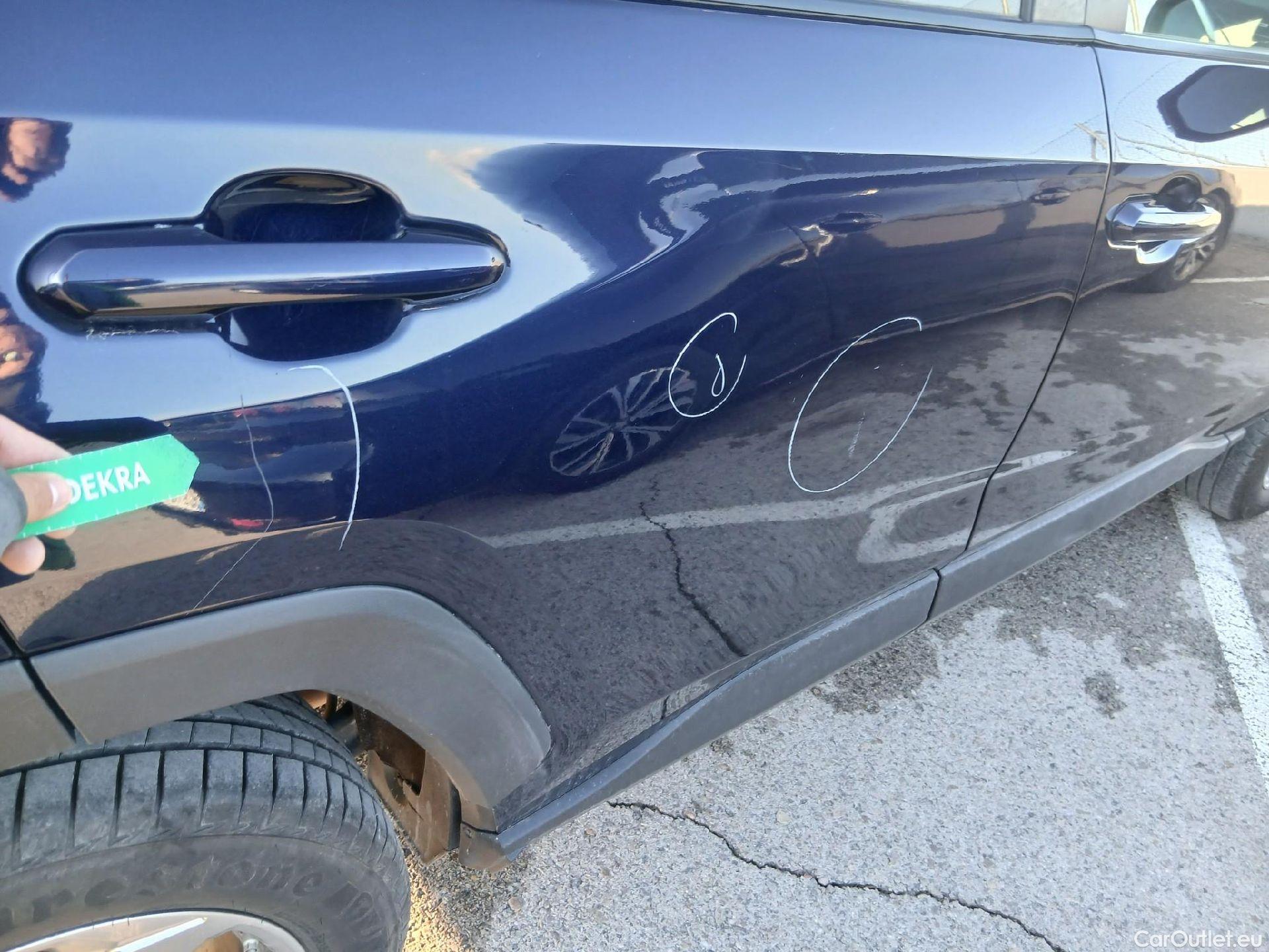  Toyota  RAV4 TOYOTA  / 2018 / 5P / todoterreno 2.5l 220H Advance #27