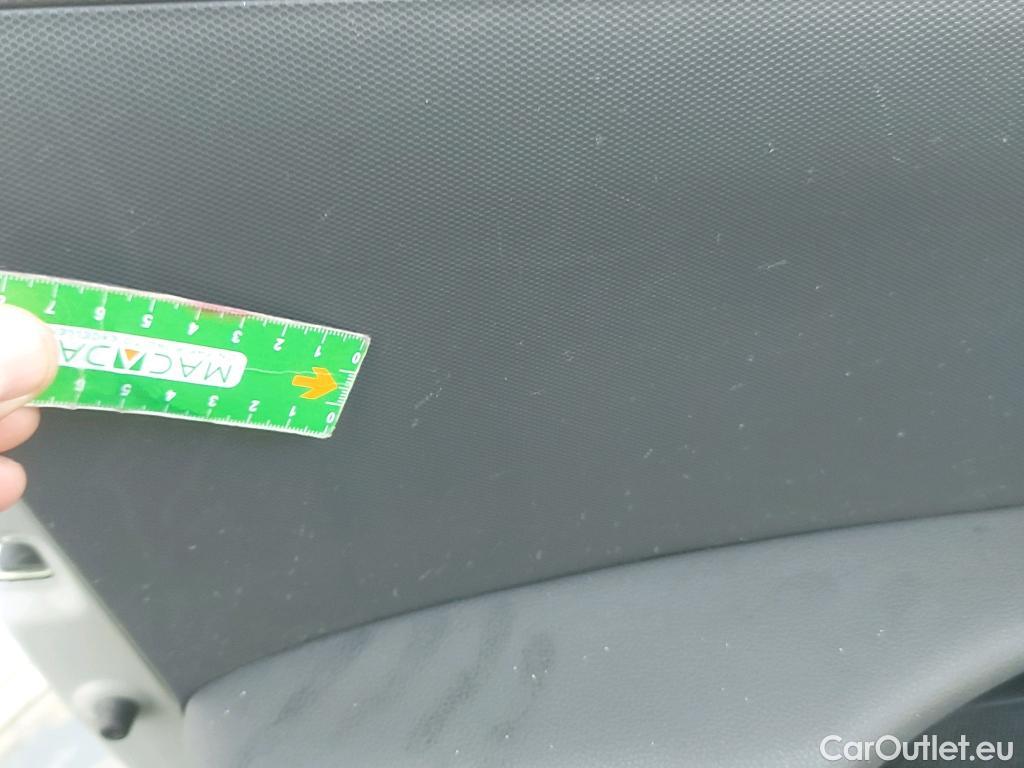  Hyundai   Ioniq HYUNDAI / 2019 / 5P / berlina con portón 1.6 GDI HEV Tecno DCT #5