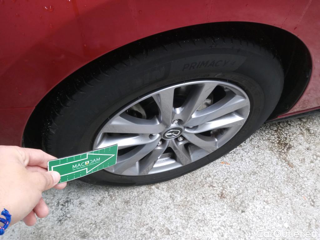  Mazda  3 MAZDA Mazda / 2019 / 5P / berlina con portón 2.0 SKYACTIV-G 88KW EVOLUTION #2