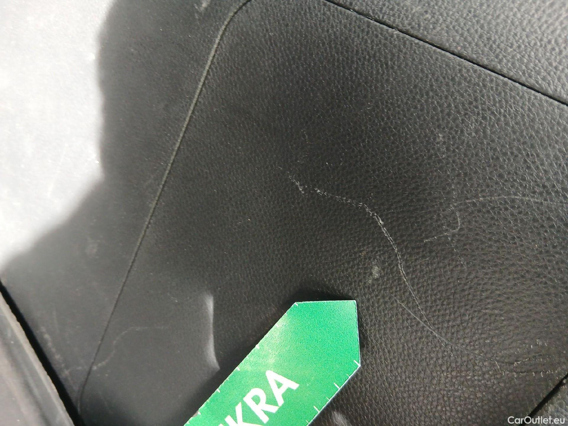  Toyota  Yaris Cross TOYOTA  / 2021 / 5P / todoterreno 1.5 120H Active Tech #16