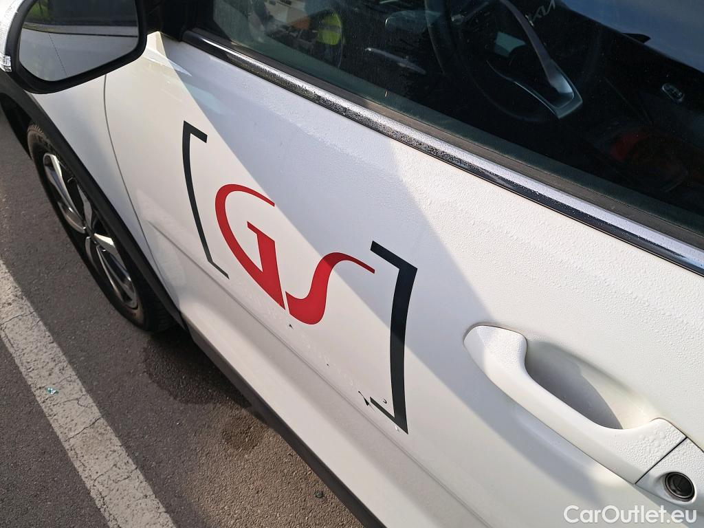  KIA  STONIC KIA  / 2017 / 5P / todoterreno 1.0 T-GDi 74kW (100CV) MHEV iMT Drive #4