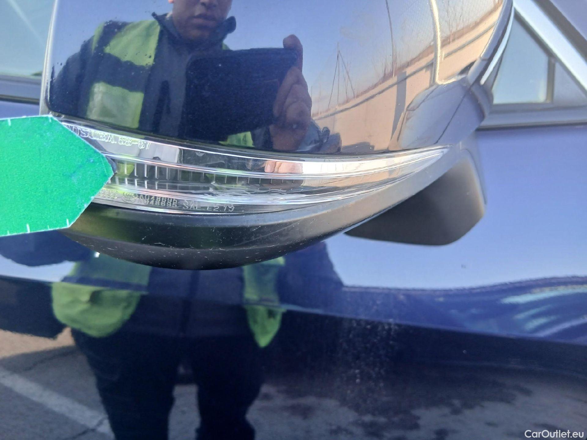  Toyota  RAV4 TOYOTA  / 2018 / 5P / todoterreno 2.5l 220H Advance #29