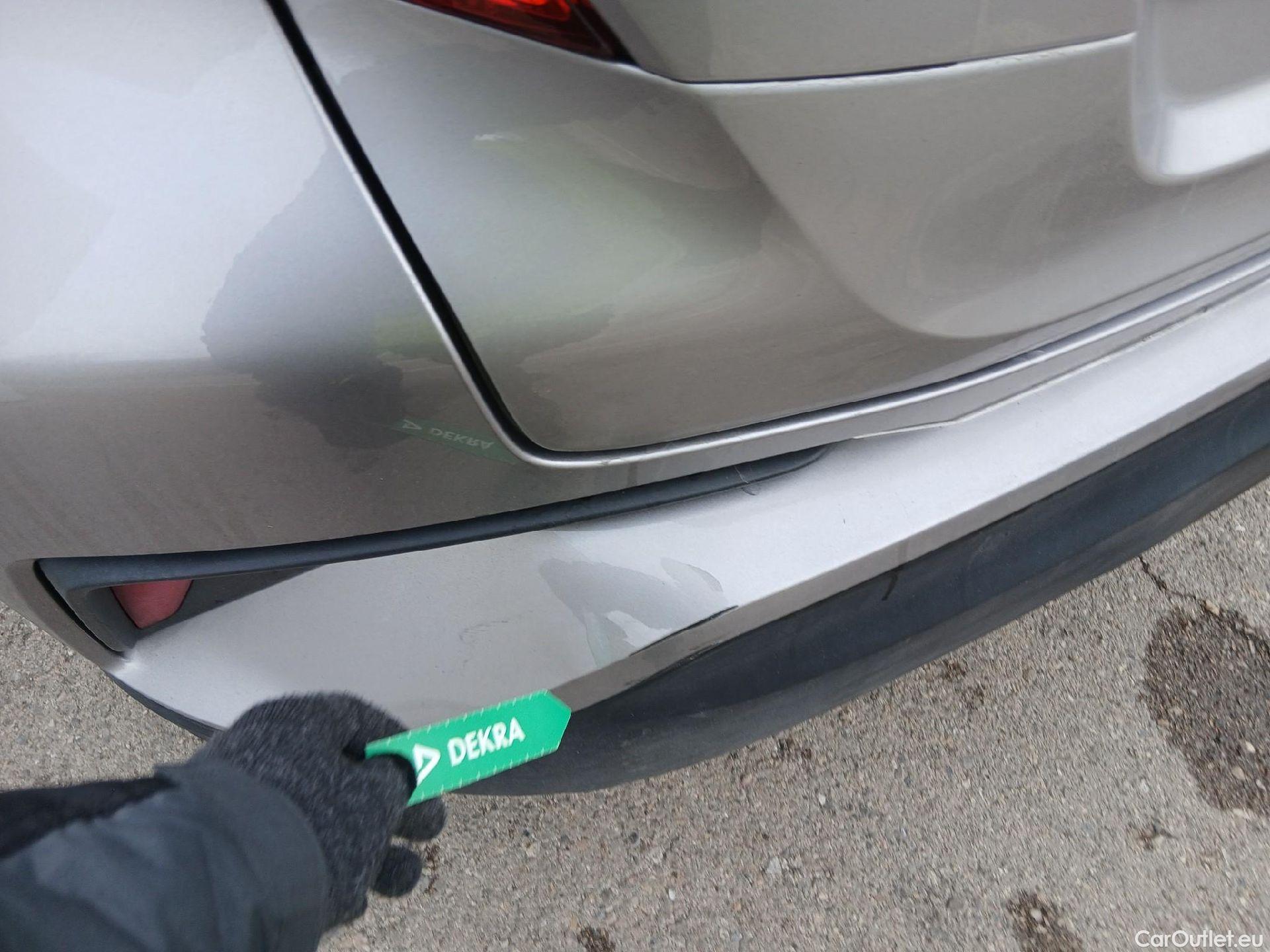  Toyota  C-HR TOYOTA  / 2016 / 5P / todoterreno 1.8 125H Advance (CX) #9