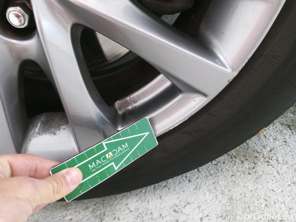  Mazda  3 MAZDA Mazda / 2019 / 5P / berlina con portón 2.0 SKYACTIV-G 88KW EVOLUTION #3