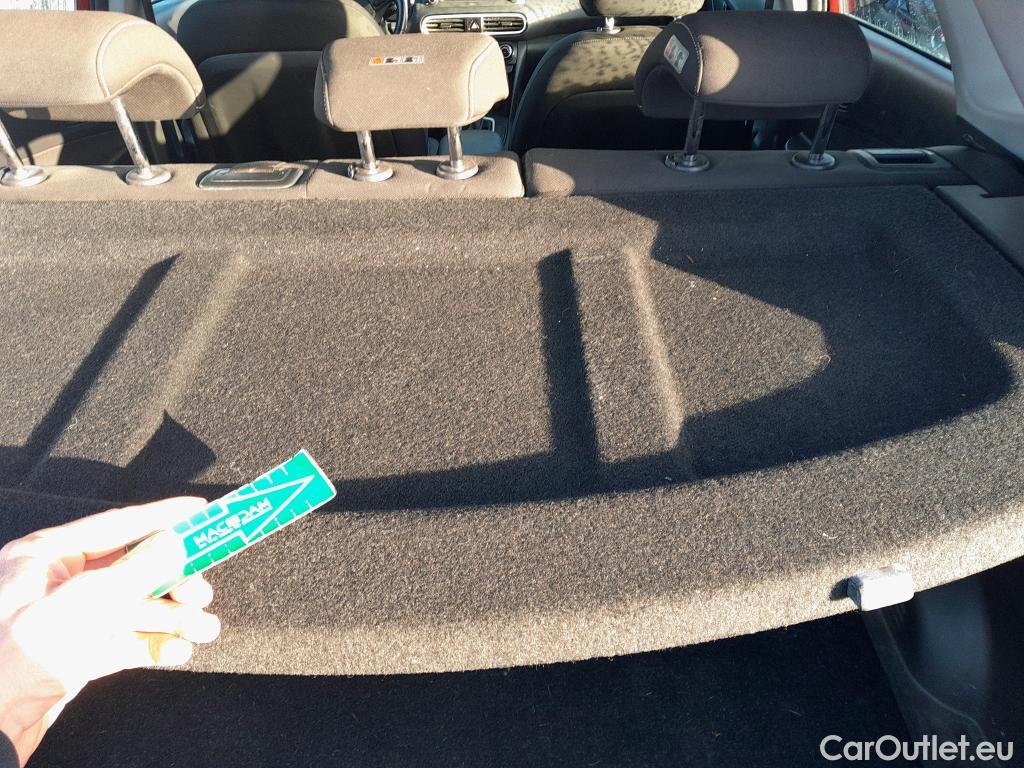  Hyundai  Konna HYUNDAI Kona / 2017 / 5P / todoterreno 1.6 GDI HEV Klass DCT #3