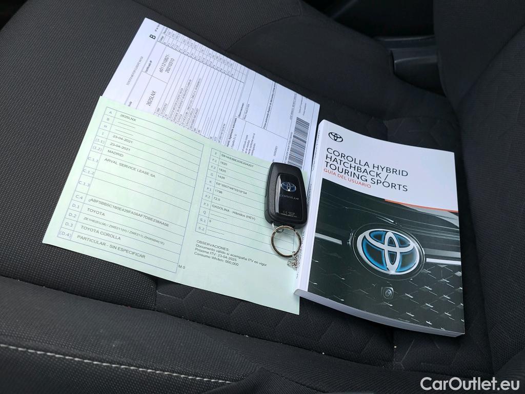  Toyota  Corolla TOYOTA  / 2019 / 5P / berlina con portón 1.8 125H BUSINESS PLUS E-CVT #1