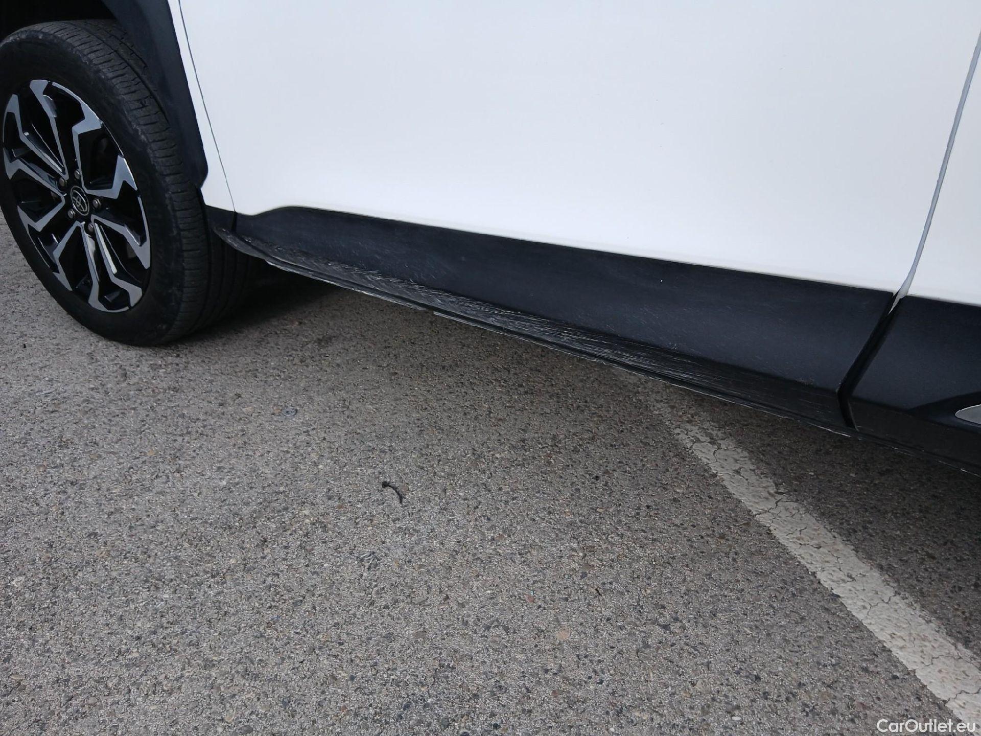  Toyota  Yaris Cross TOYOTA  / 2021 / 5P / todoterreno 1.5 120H Active Tech #6