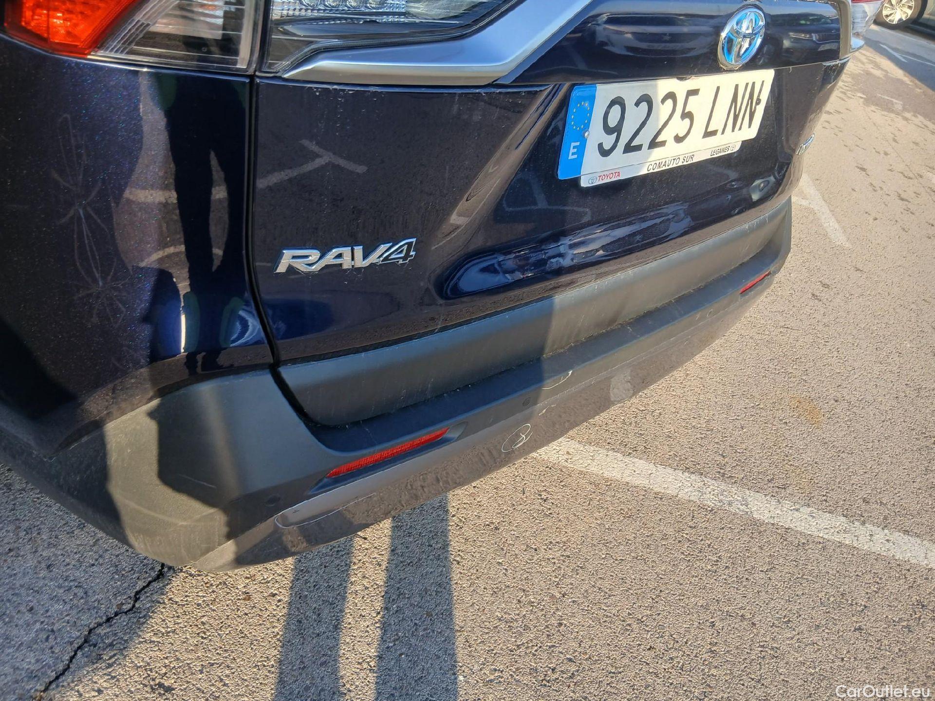  Toyota  RAV4 TOYOTA  / 2018 / 5P / todoterreno 2.5l 220H Advance #20