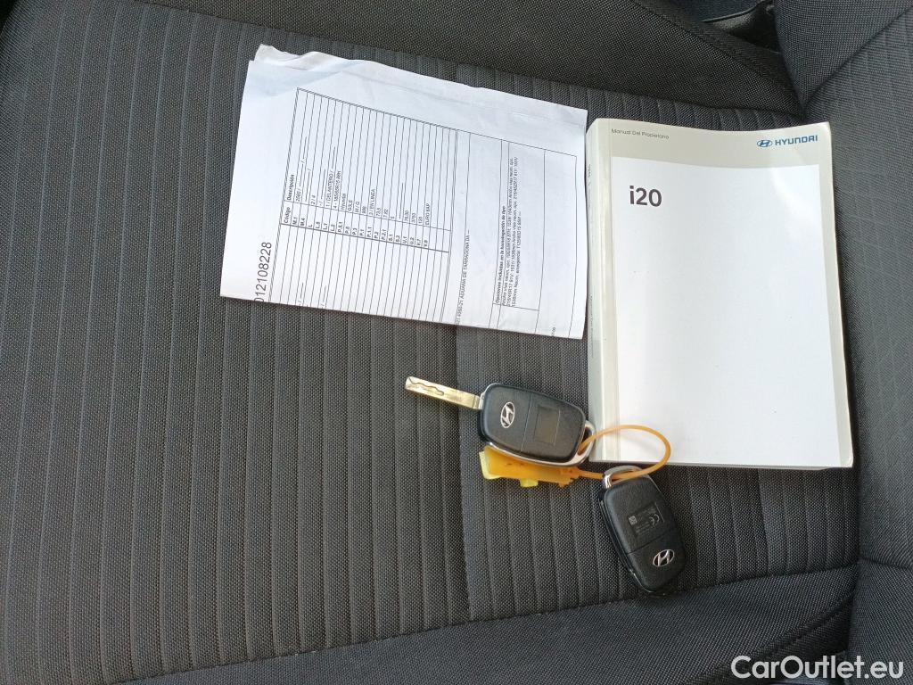  Hyundai  i20 HYUNDAI  / 2020 / 5P / berlina con portón 1.0 TGDI 74kW (100CV) SLX #5