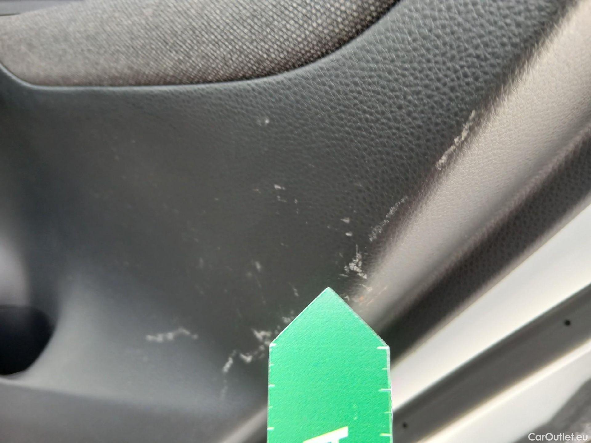  Toyota  Yaris Cross TOYOTA  / 2021 / 5P / todoterreno 1.5 120H Active Tech #31